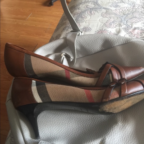 Shoes Set is 41 - Picture 2 of 8